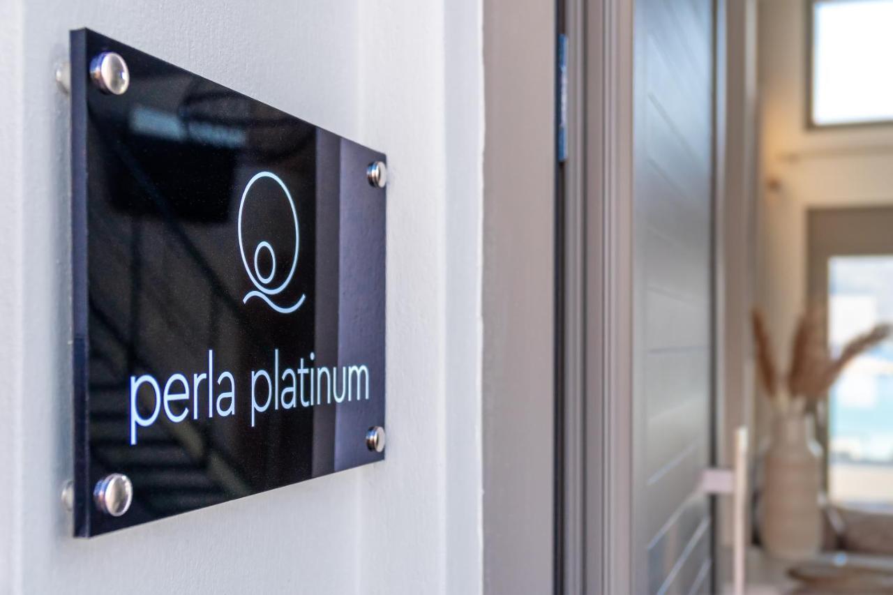 La Perla Suites アイイ・アポストロ エクステリア 写真